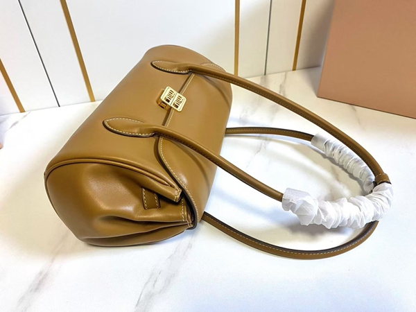 スーパーコピーブランドバッグ素材ディテール